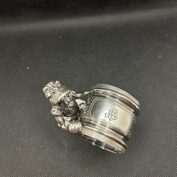 Antique Simpson Hall Miller & Co Silverplate Victorian Drummer Girl Napkin Ring - Picture 2 of 6